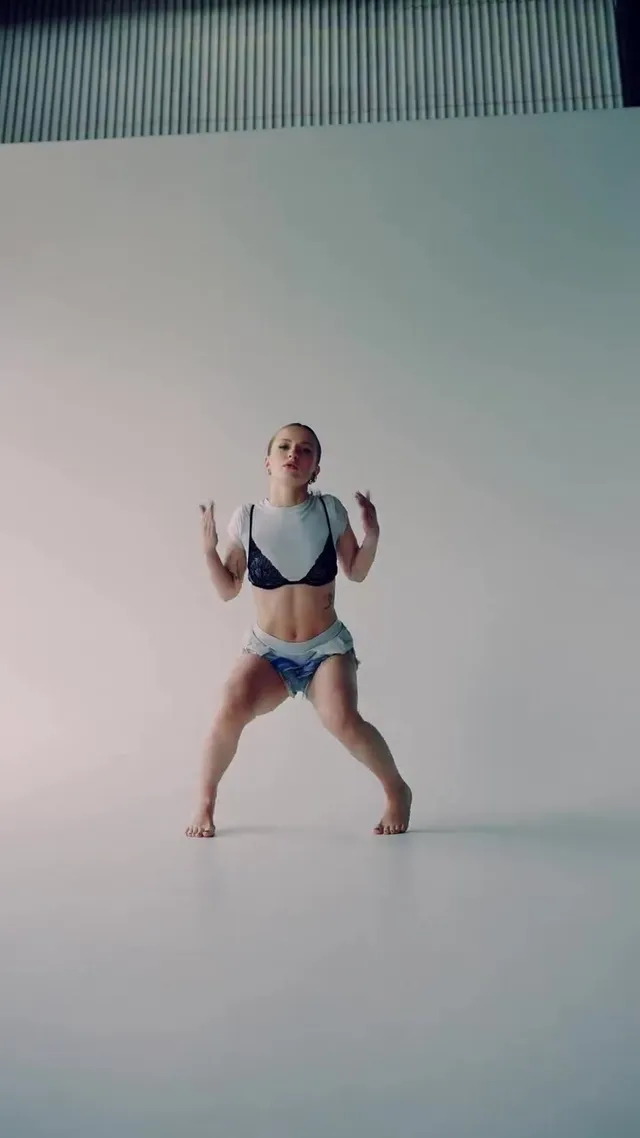 Sala taneczna Your Move Dance Studio w Rzeszowie — Dancehall z Oliwką